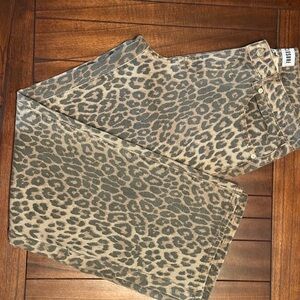 Chic Leopard Print Wide Leg Jeans